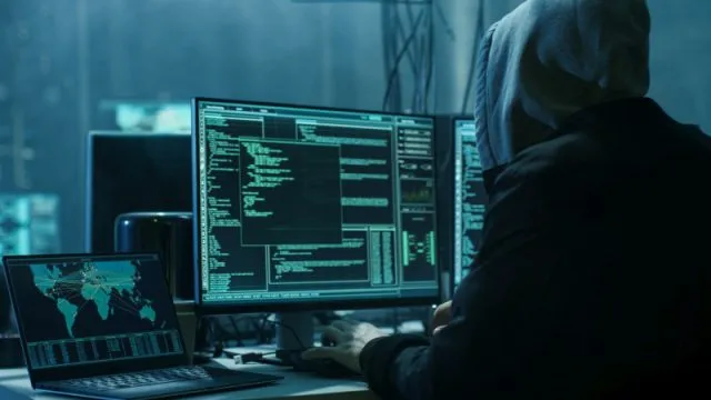 Strategie ochrony firmy przed atakami hakerskimi